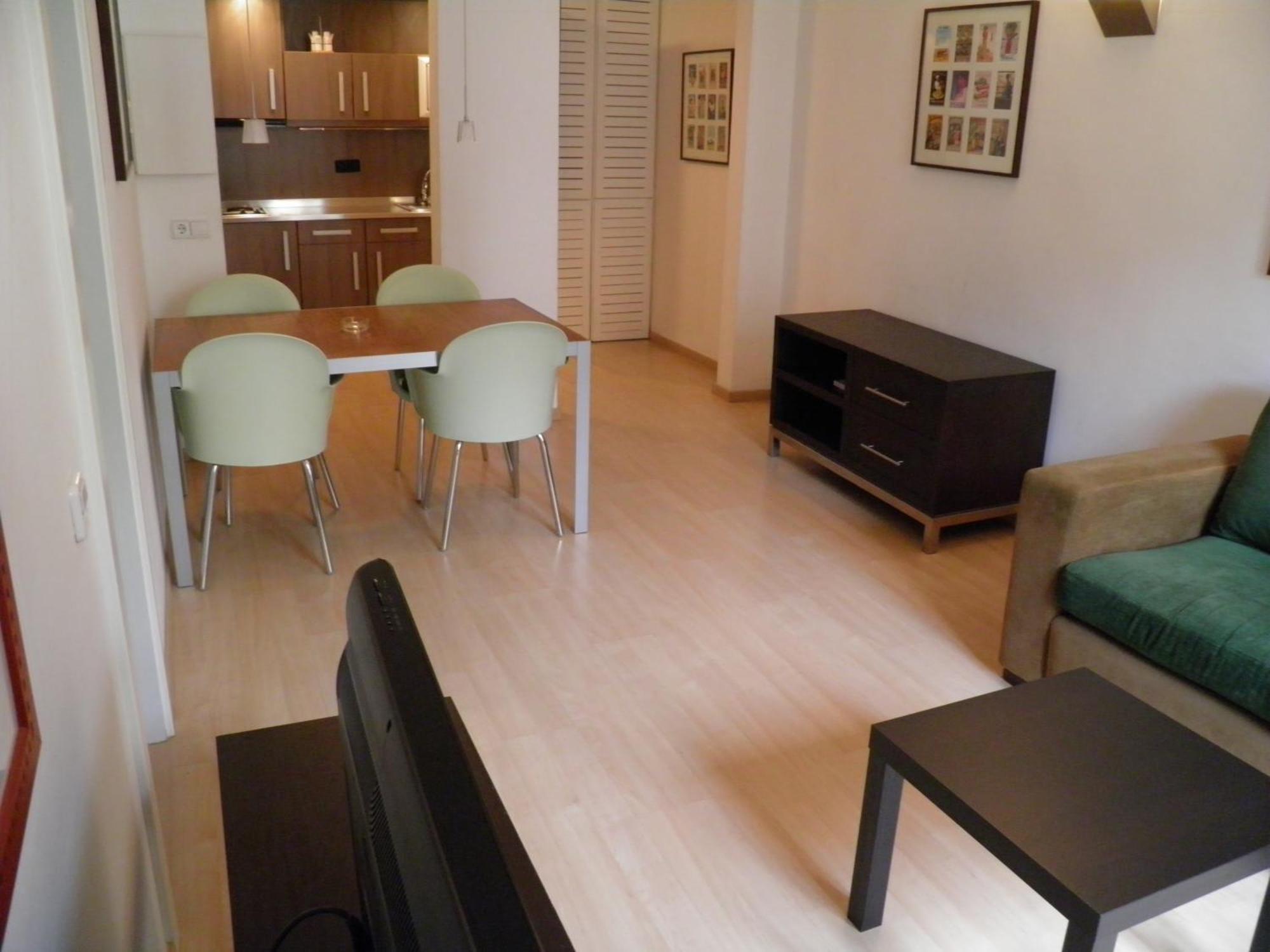 Apartaments Sant Jordi Fontanella — Photos 2
